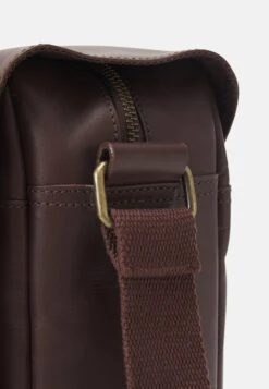 Pier One Leather Unisex - Laptoptas - Brown 7 Pier One Leather Unisex - Laptoptas - Brown -Pier One Algemene Winkel Voor Herenmode c935e79934044db4a8a431f7bc297e74