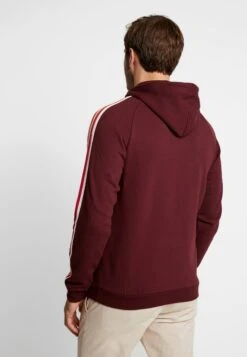 Pier One Hoodie -Bordeaux 8 Pier One Hoodie -Bordeaux -Pier One Algemene Winkel Voor Herenmode c94516c4554e46a092fad707d234055b