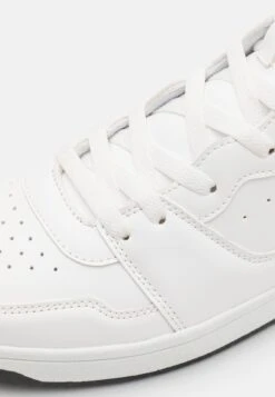 Pier One Sneakers Hoog - White -Pier One Algemene Winkel Voor Herenmode d92dbfafcd0845868bafc96ae8ec8083