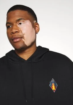 Pier One Hoodie - Black -Pier One Algemene Winkel Voor Herenmode dd330c46d5334f3a82e9420353d81ba5