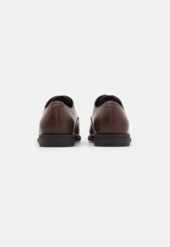 Pier One Unisex - Sportieve Veterschoenen - Dark Brown -Pier One Algemene Winkel Voor Herenmode def25b02b8464c7bb9962d0b86180f45
