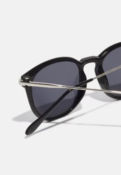 Pier One Zonnebril - Black -Pier One Algemene Winkel Voor Herenmode e1238979fc144555bfd451a98b4e6bbf