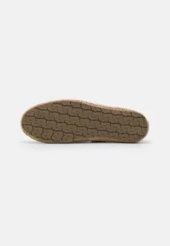 Pier One Espadrilles - Brown -Pier One Algemene Winkel Voor Herenmode e186425c680e4b67a3f3d1124f883cea