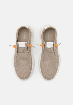 Pier One Sneakers Laag - Beige -Pier One Algemene Winkel Voor Herenmode e1e11fb9800f406ebbfc2036aeac7718