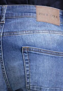 Pier One Straight Leg Jeans - Mid Blue 10 Pier One Straight Leg Jeans - Mid Blue -Pier One Algemene Winkel Voor Herenmode e4f78058b0ef4200880caca07e19f7bc