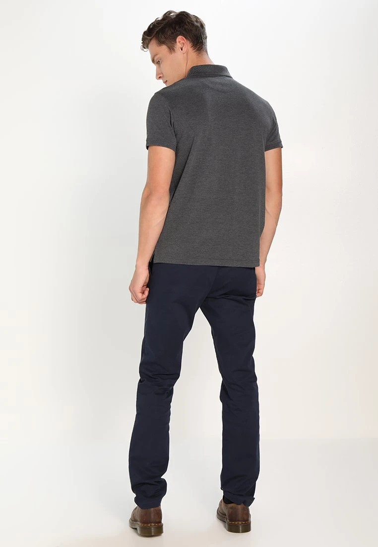 Pier One Basic - Poloshirt - Dark Grey Melange 3 Pier One Basic - Poloshirt - Dark Grey Melange - Afbeelding 3