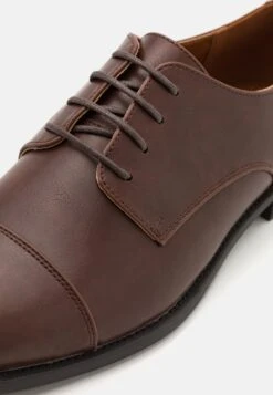 Pier One Veterschoenen - Brown -Pier One Algemene Winkel Voor Herenmode eec5f3cdf0584f8f91e07f353f97b202