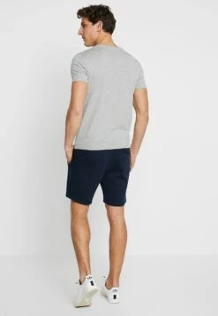 Pier One Trainingsbroek - Dark Blue 8 Pier One Trainingsbroek - Dark Blue -Pier One Algemene Winkel Voor Herenmode f02e98933a9b4cc29bf5b7e6d884f4bc