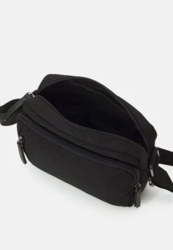 Pier One Schoudertas - Black -Pier One Algemene Winkel Voor Herenmode f052f6259fe946f0a2e54e19afb51850