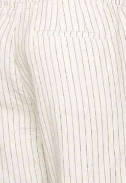 Pier One Linen Blend Drawcord Shorts- Shorts - Off-White -Pier One Algemene Winkel Voor Herenmode f49c7de0cfa048f4bc002dc26d1abcb2