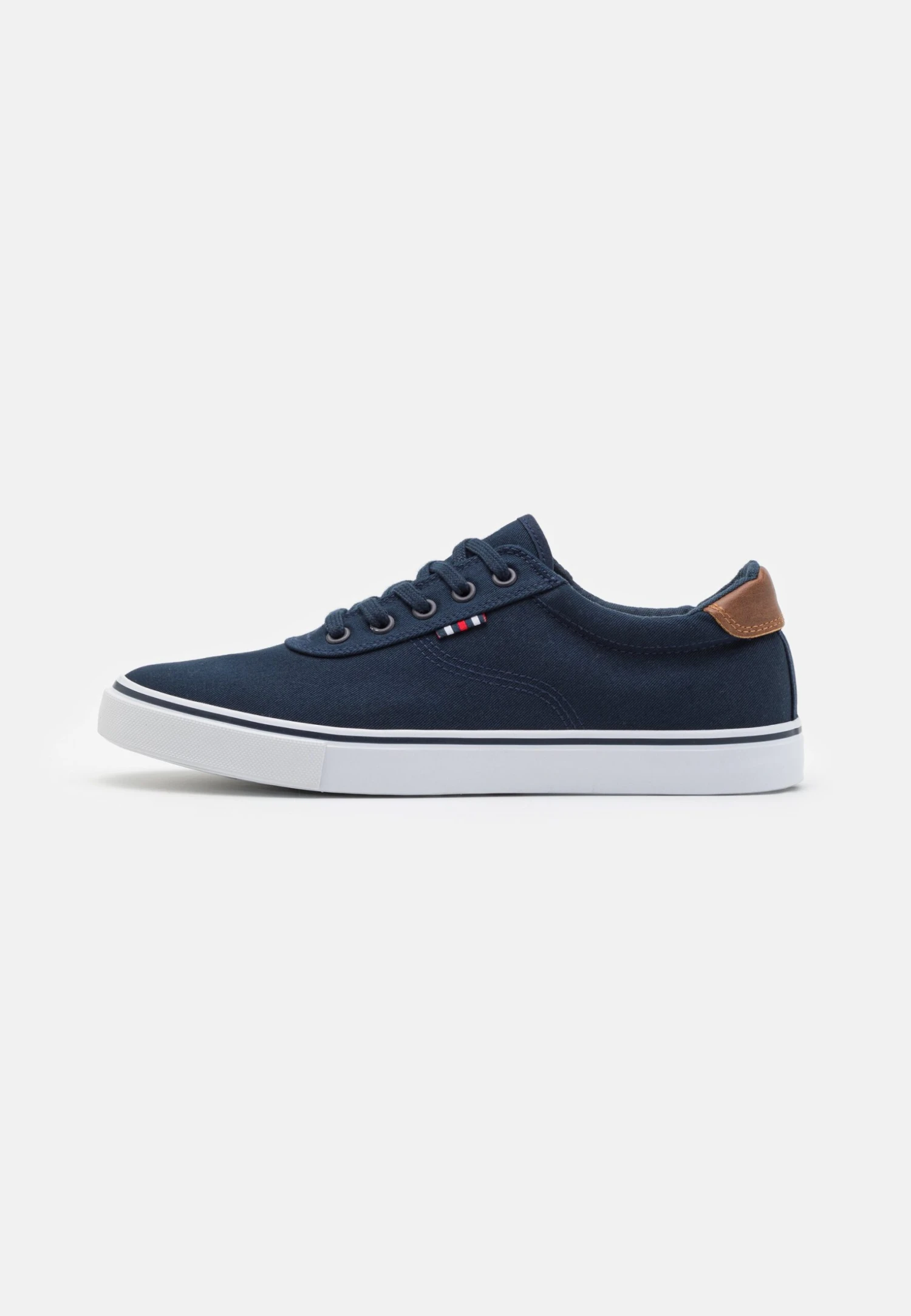 Pier One Unisex - Sneakers Laag - Dark Blue 1 Pier One Unisex - Sneakers Laag - Dark Blue