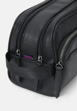 Pier One Toilettas - Black -Pier One Algemene Winkel Voor Herenmode f533c08f73014507a19f0f1471b18552