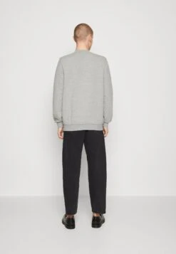 Pier One Sweater - Grey 8 Pier One Sweater - Grey -Pier One Algemene Winkel Voor Herenmode f8ad48c00c0a42569720e7e36cf2556b