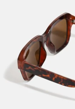 Pier One Unisex - Zonnebril - Black -Pier One Algemene Winkel Voor Herenmode faad10b8a5a2445f865f09b5d12427d1