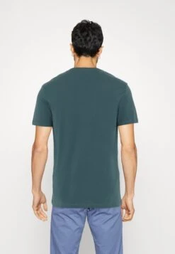 Pier One 5 Pack - T-Shirt Basic - White/Off-White/Lilac 11 Pier One 5 Pack - T-Shirt Basic - White/Off-White/Lilac -Pier One Algemene Winkel Voor Herenmode fb9e5f19fa1d4182b7db953af443e00b