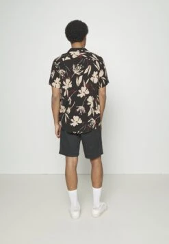 Pier One 2 Pack - Shorts - Olive/Black -Pier One Algemene Winkel Voor Herenmode fd44b737848c4df581a8294c3b8851b1