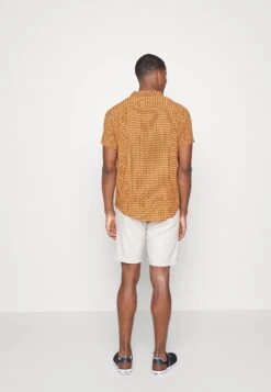 Pier One Linen Blend Drawcord Shorts- Shorts - Beige 11 Pier One Linen Blend Drawcord Shorts- Shorts - Beige -Pier One Algemene Winkel Voor Herenmode fd65d1e3000a44b5a0c7031a30758b26