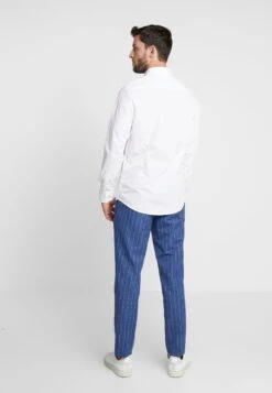 Pier One 2 Pack - Zakelijk Overhemd - White -Pier One Algemene Winkel Voor Herenmode fe3882eaf28b48838ea76cbb4b0ad904